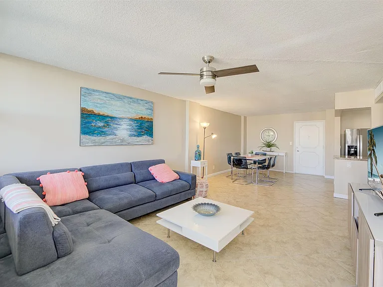 305 N Pompano Beach Blvd #1403 — Photo 11