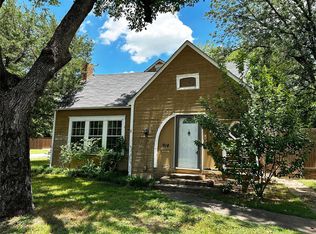 914 N Frances St, Terrell, TX 75160