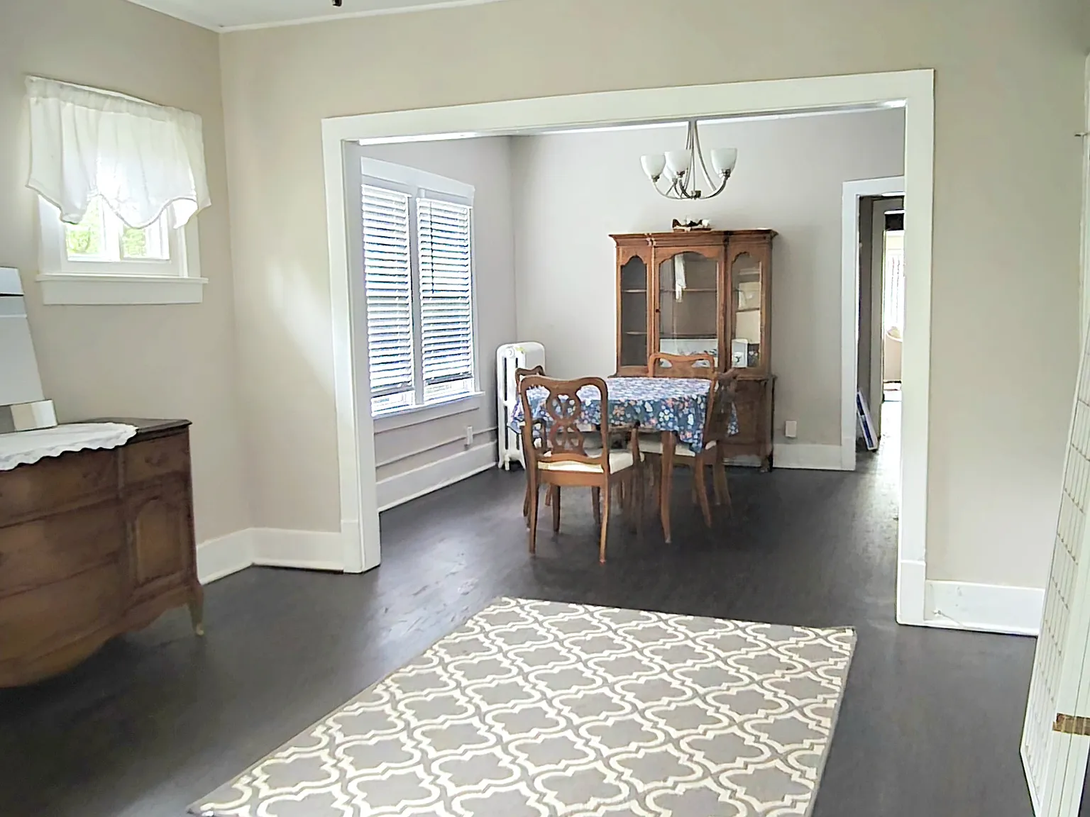 3 bed, $2,350 — Photo 2