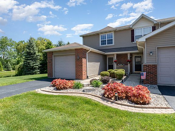 3rd image of 917 Flagstone Dr