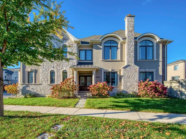 3328 Vardon Way, Oakville, ON L6M 5K9