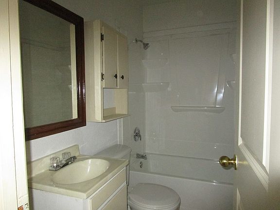5th image of 1509 E Corpus Christi St