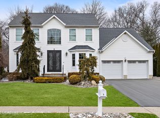 9 Vail Dr, Matawan, NJ 07747