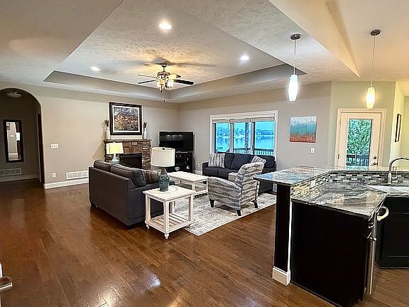 2nd image of 21833 Rock River Rd