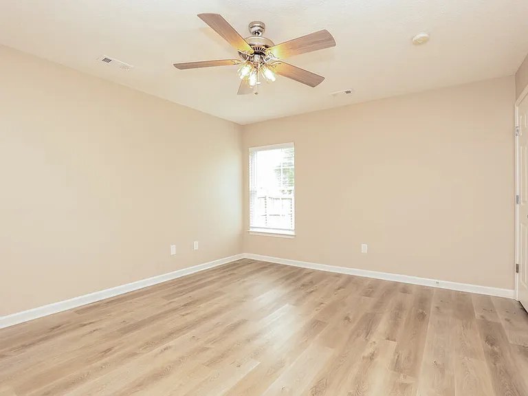 3012 Deer Trail Dr — Photo 8