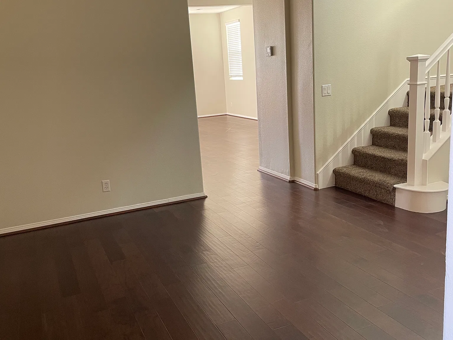 3 bed, 2.5 bath, 2169 sqft, $4,895 — Photo 2