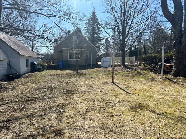 330 Robison Rd W, Erie, PA 16509