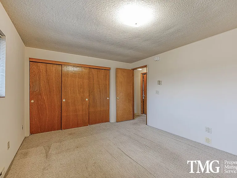 3327 Addy St — Photo 13