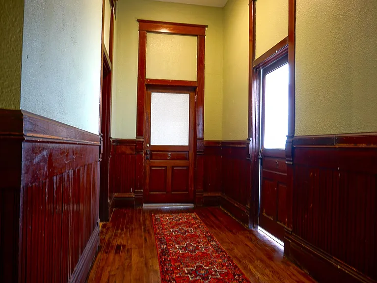 100 W Crawford St #3 — Photo 17