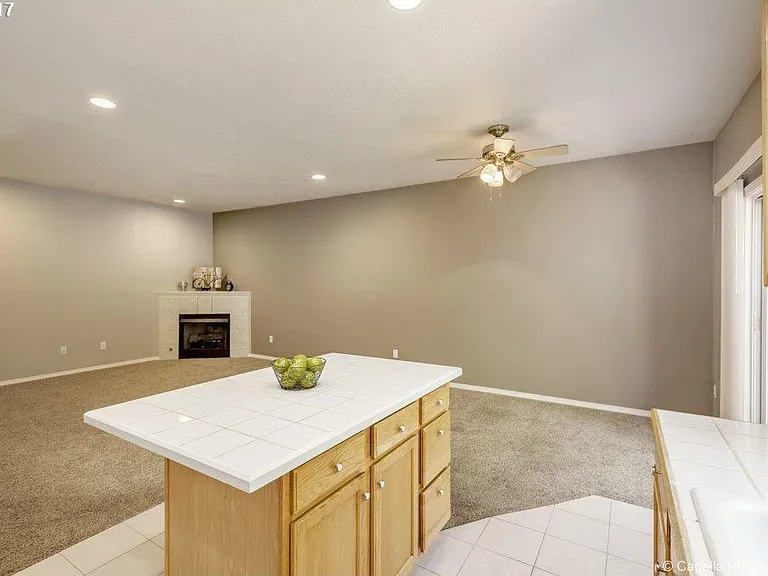 7414 NE Shaleen St — Photo 8