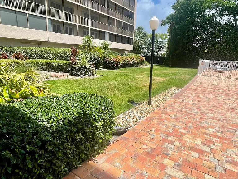 740 S Federal Hwy #410 — Photo 21