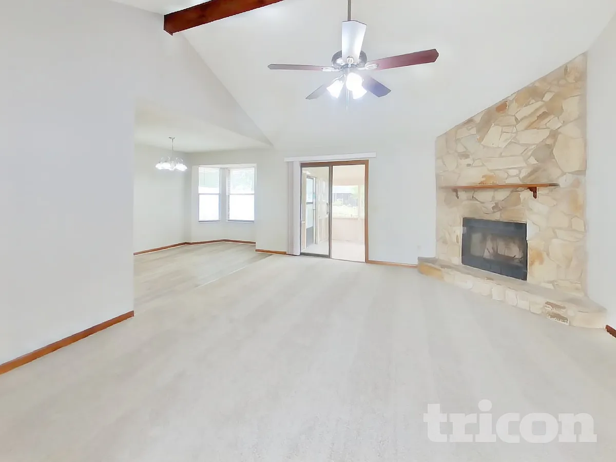 Building Photo - 10660 Squires Ct