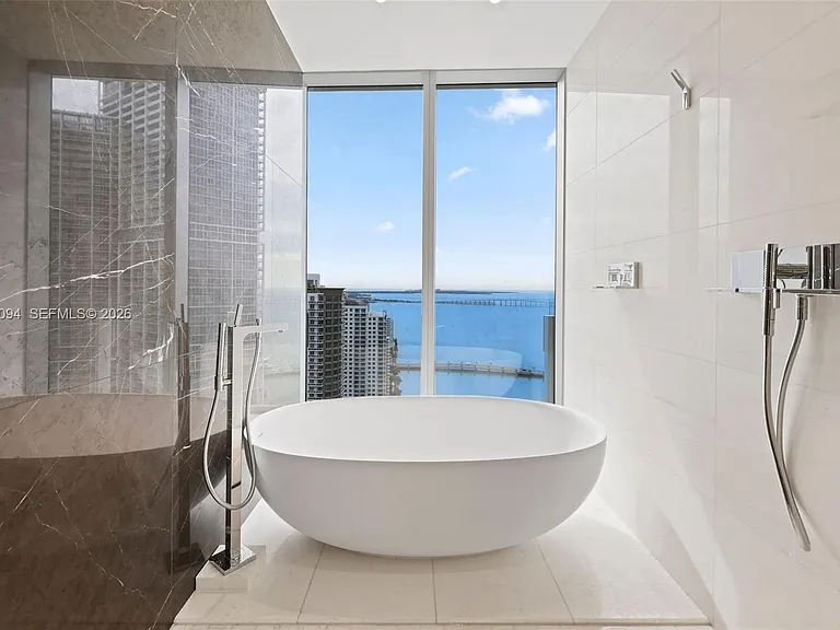 300 Biscayne Boulevard Way #3404C — Photo 23