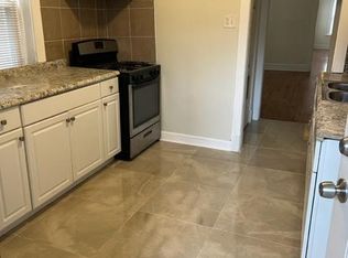 7741 S Yates Blvd #1, Chicago, IL 60649