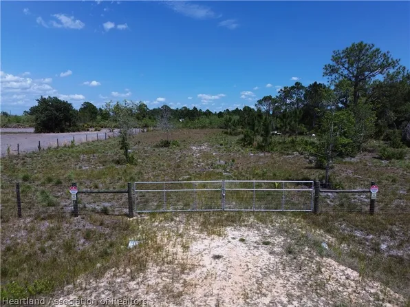 900 Ranchette Dr, Lorida, FL 33857