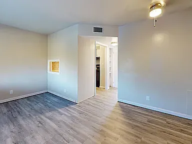 1 bed, 700 sqft, $1,280 — Photo 4