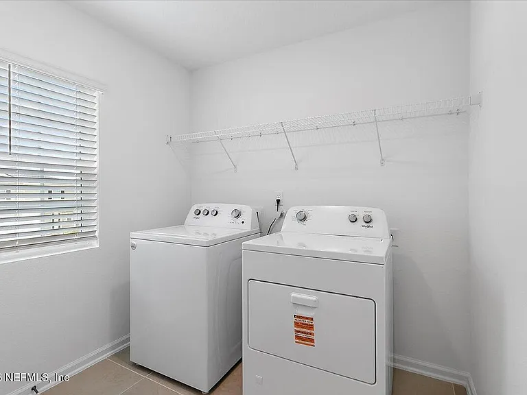 14220 Epply Dr — Photo 3