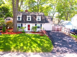 32 Colony Ave, Warwick, RI 02886