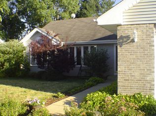 5915 Candover Rd, Loves Park, IL 61111