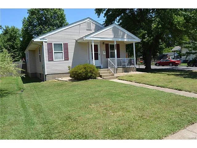 9001 Argyle Ave photo 1