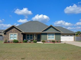 23 Winter Hawk Dr, Fort Mitchell, AL 36856