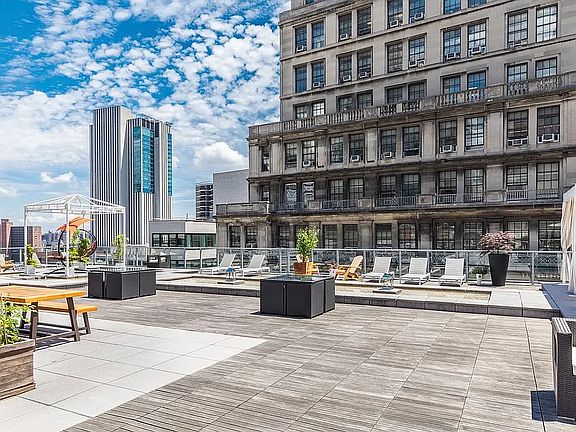 5th image of 111 Fulton St APT 621
