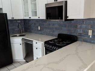 117 Green Ln #A, Philadelphia, PA 19127