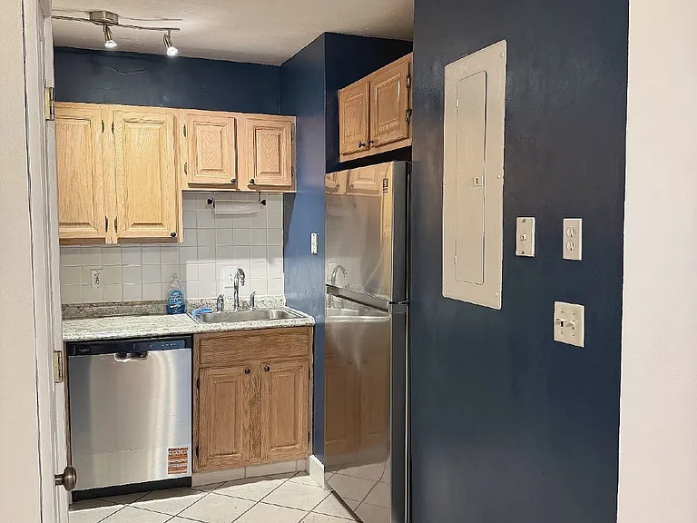 200 Falls Blvd #A104 — Photo 3