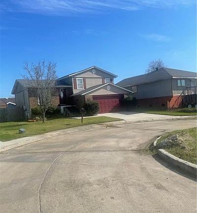 3rd image of 12 Avoyelles Pl