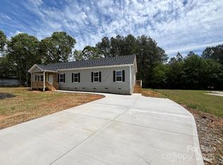 2070 Travis Rd, Conover, NC 28613