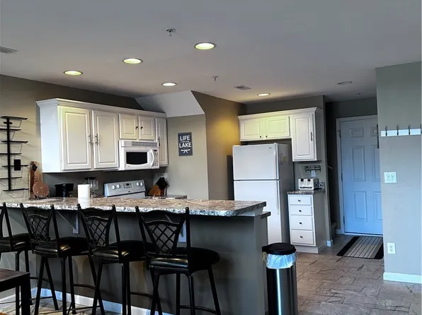 708 Clearwater Dr #4K, Camdenton, MO 65020