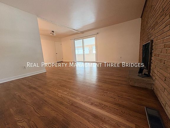 5th image of 90 Canisius Ln