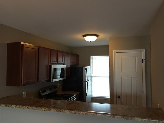 Kitchen with bar