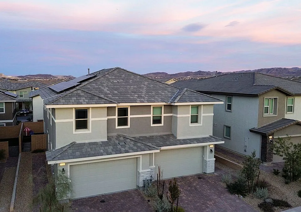 770 Aurora Vale Pl