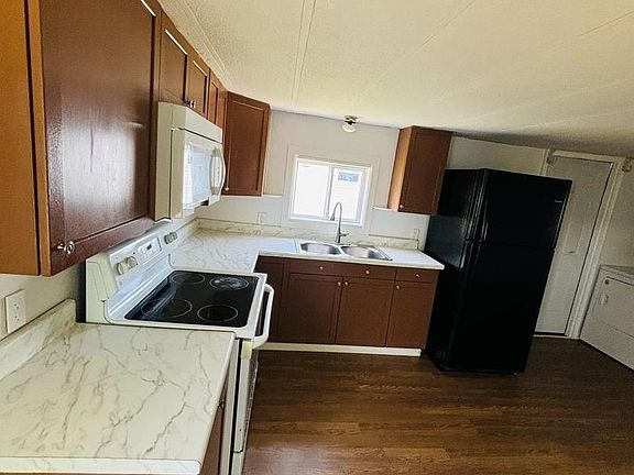 5th image of 1210 Janet Dr
