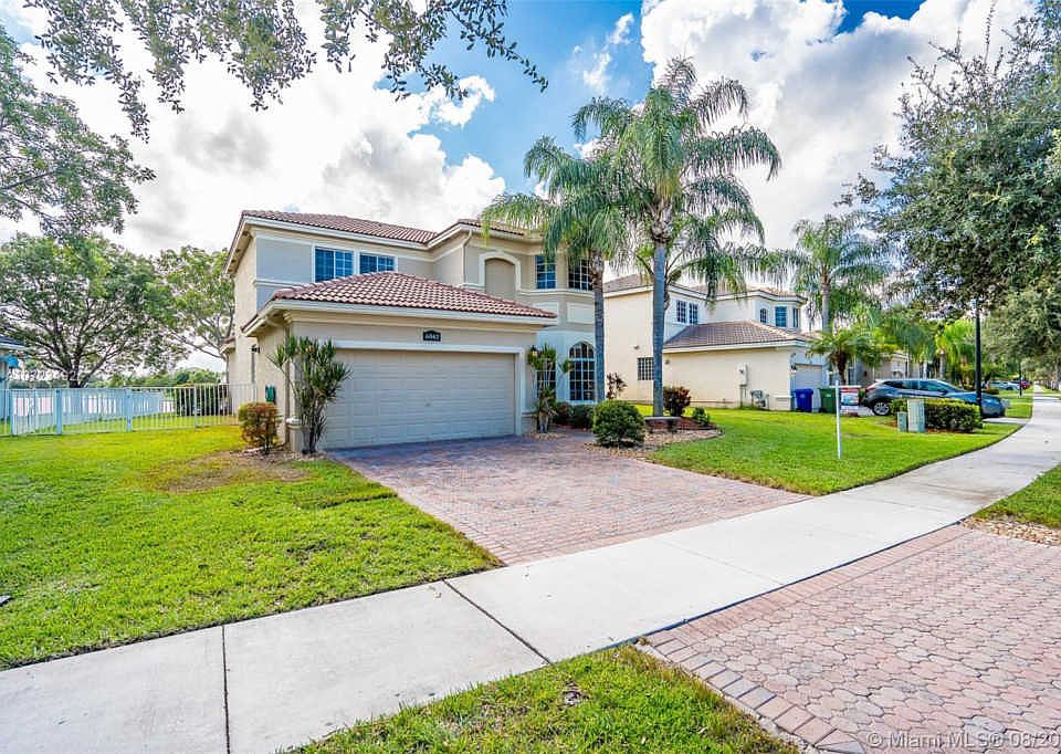 1st image of 6042 SW 195th Ave