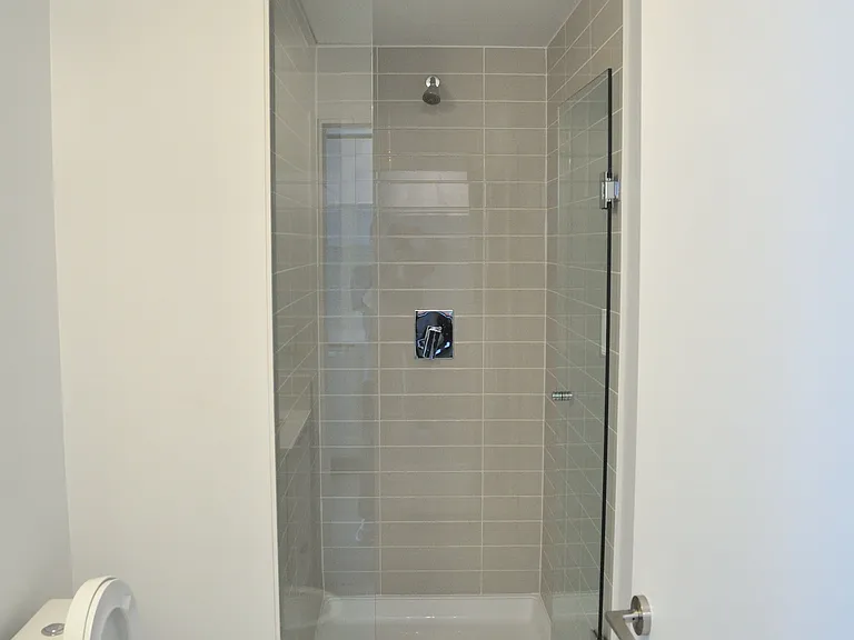 181 Dundas St E #2615 — Photo 10