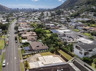 3566 Manoa Rd, Honolulu, HI 96822