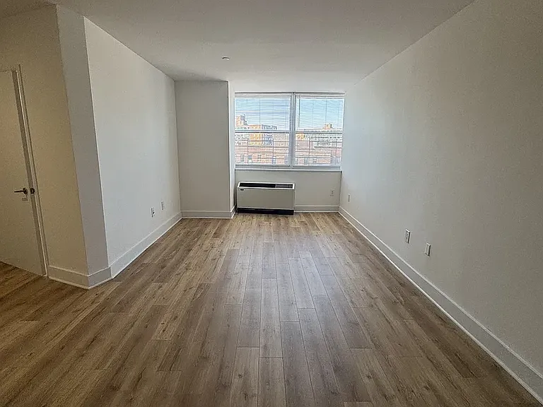 9745 Queens Blvd #601 — Photo 4