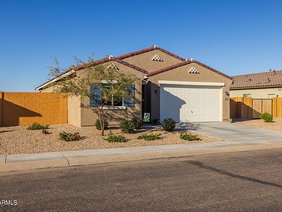 4th image of 814 E DIAMOND Drive
