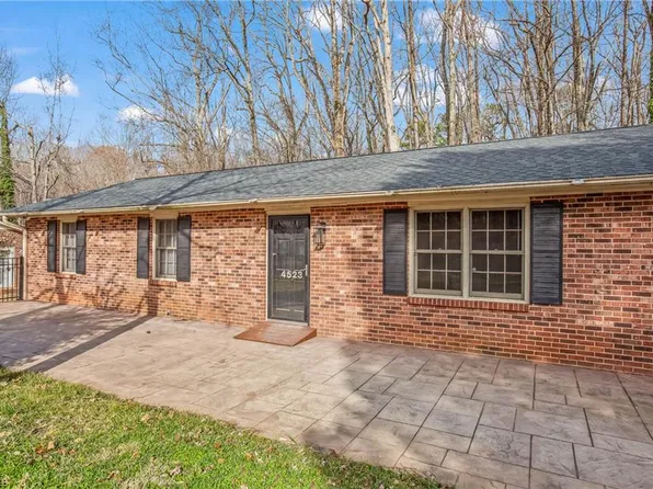 4523 Old Town Dr, Winston Salem, NC 27106