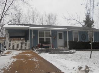 5 Madison Ct, Villa Ridge, MO 63089