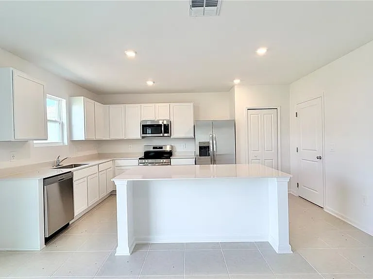 1558 Loxley Trl — Photo 12