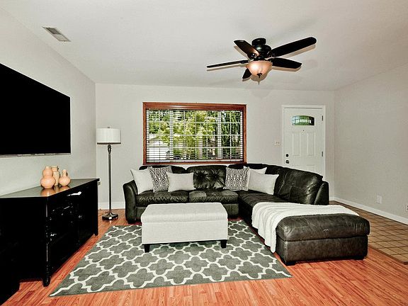 5th image of 7578 Kilrush Ave