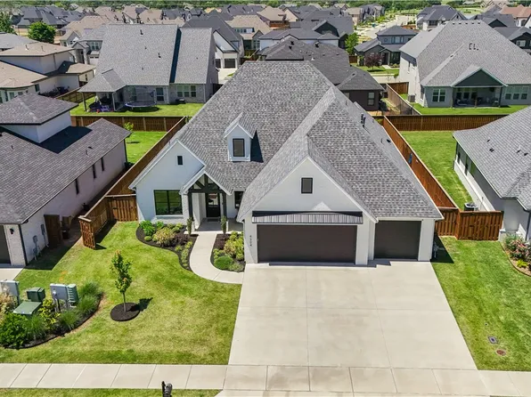 4304 S 87th St, Bentonville, AR 72713