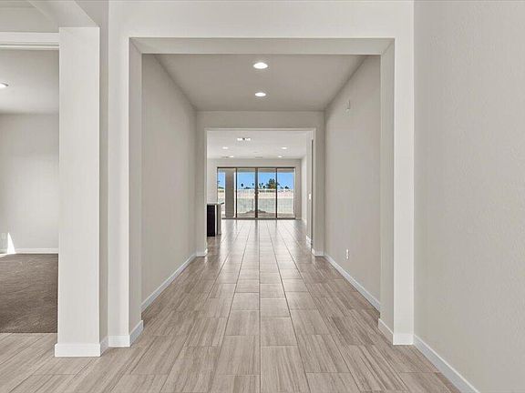 4th image of 2517 N PONY Lane