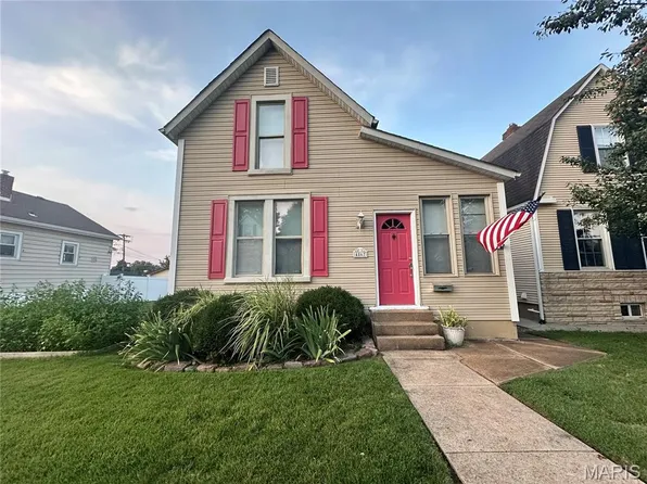 4867 Hamburg Ave, Saint Louis, MO 63123