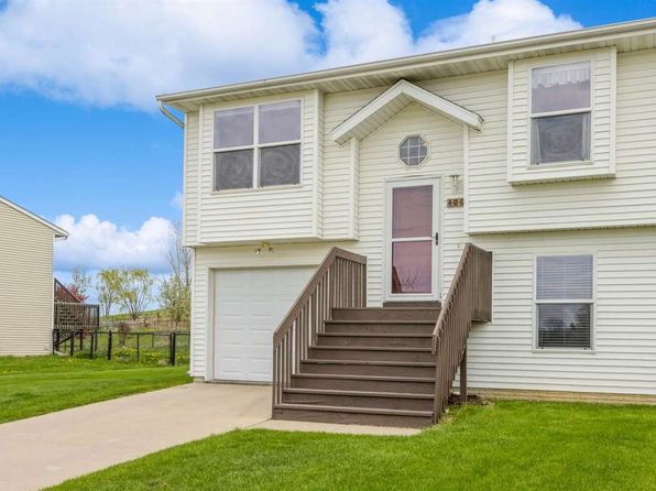 400 James Blvd, Oxford, IA 52322