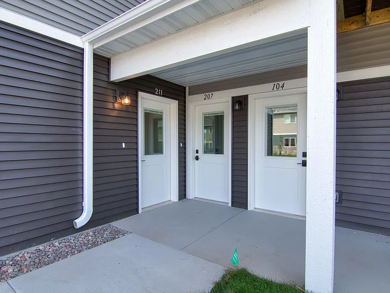 102 Ridge Rd — Photo 2