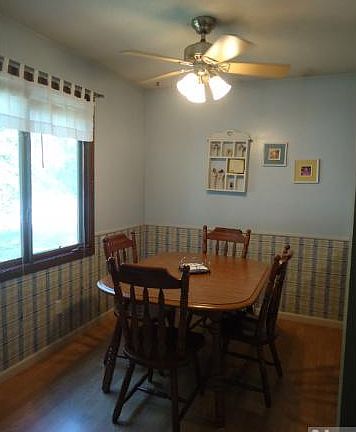 5th image of 836 21st Ave N